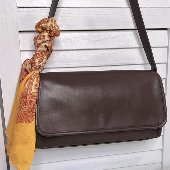 Coach Handbags - VINTAGE COACH Brown Mahagony Andrea Shoulder Bag 9072